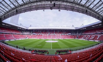 英超双雄欧冠承压前行，拜仁德甲领先11分轻松备战，曼城表现波动仍获胜